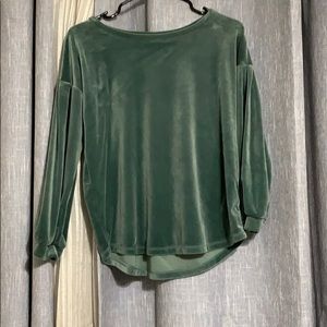 Velvet green long puffed sleeved top